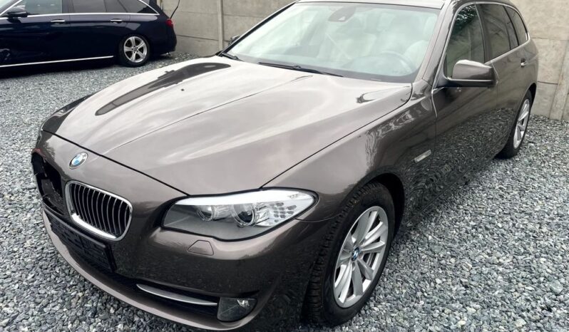 BMW Seria 5 520d Sport-Aut full