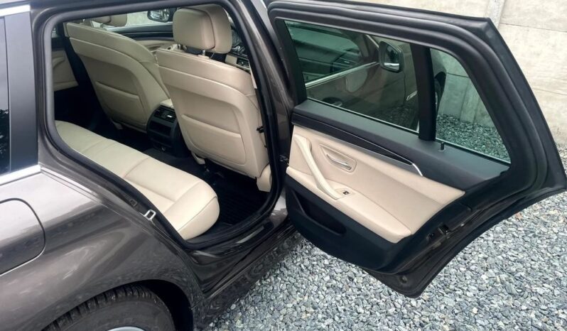BMW Seria 5 520d Sport-Aut full