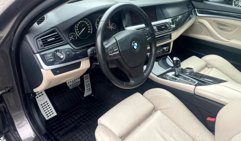 BMW Seria 5 520d Sport-Aut full
