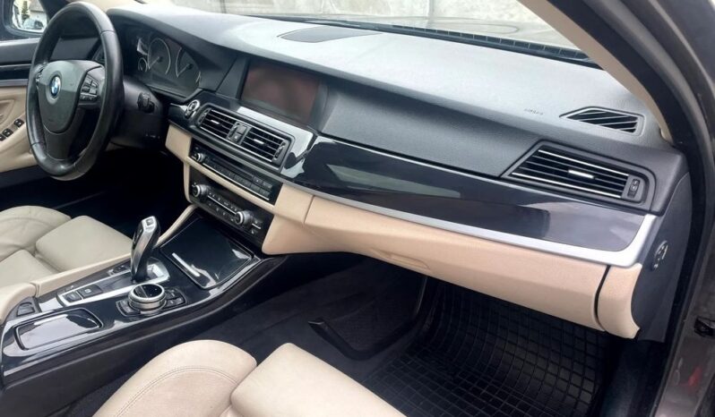 BMW Seria 5 520d Sport-Aut full