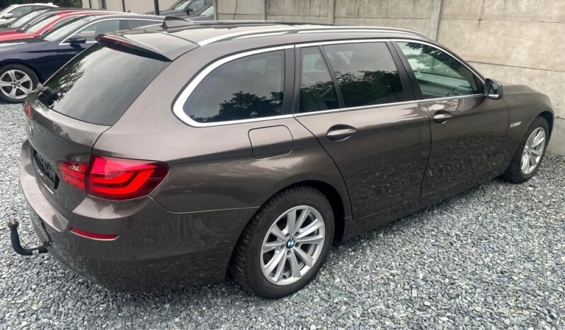 BMW Seria 5 520d Sport-Aut full