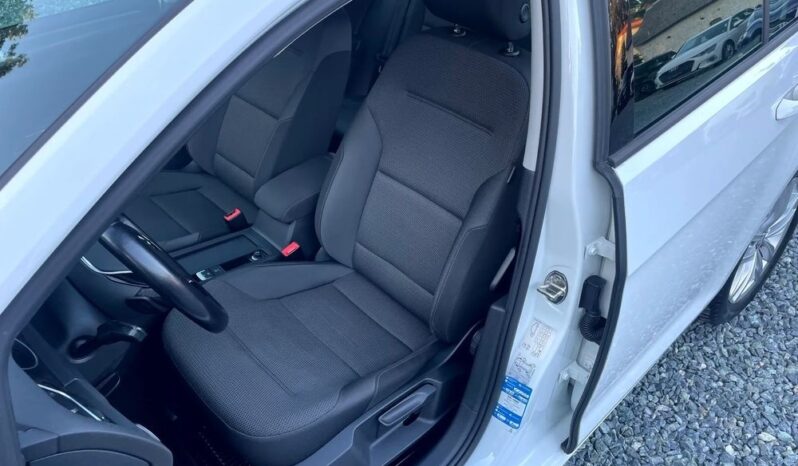 Volkswagen Golf full