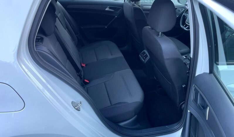 Volkswagen Golf full