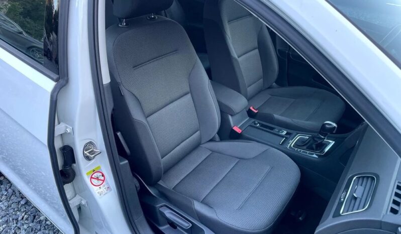 Volkswagen Golf full