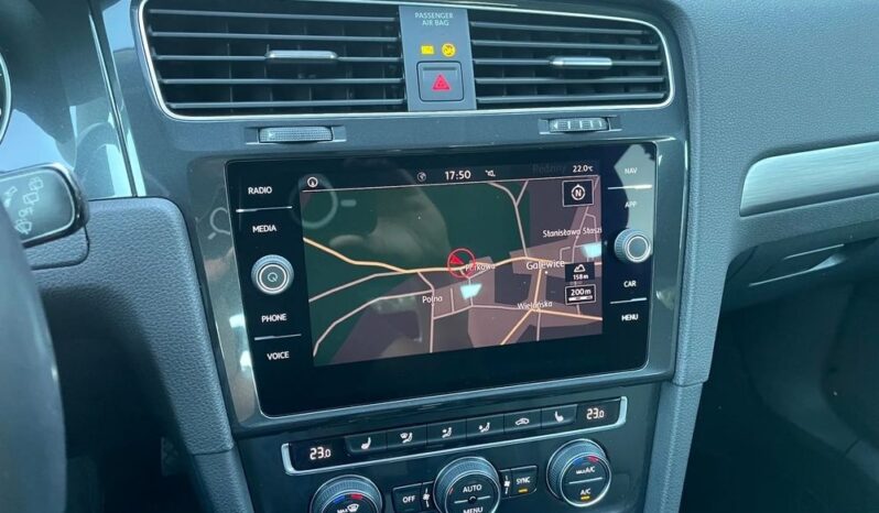 Volkswagen Golf full