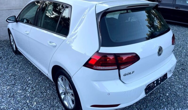 Volkswagen Golf full