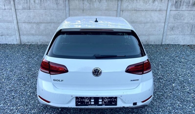 Volkswagen Golf full