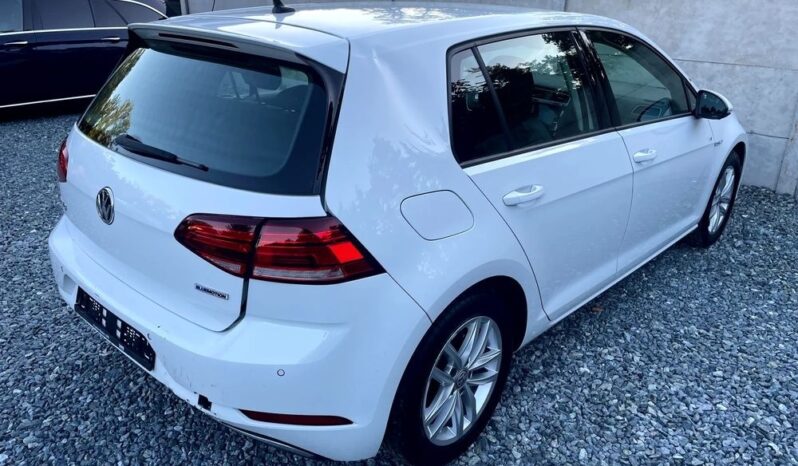 Volkswagen Golf full