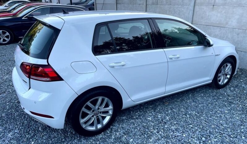Volkswagen Golf full