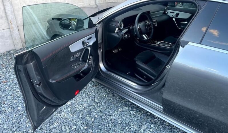 Mercedes-Benz CLA full