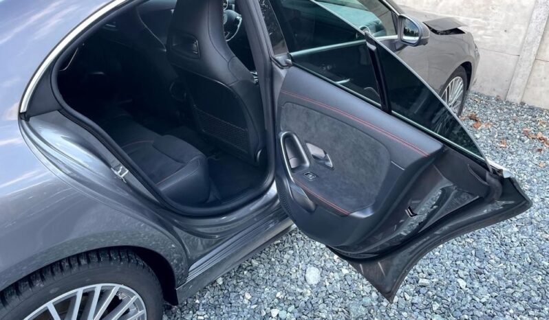 Mercedes-Benz CLA full