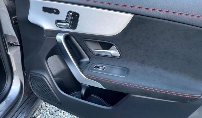 Mercedes-Benz CLA full