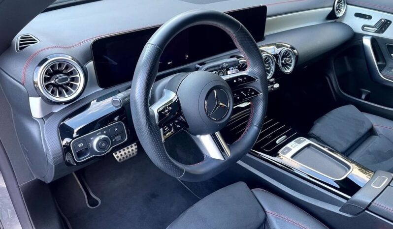 Mercedes-Benz CLA full