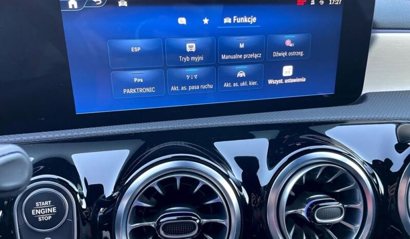 Mercedes-Benz CLA full